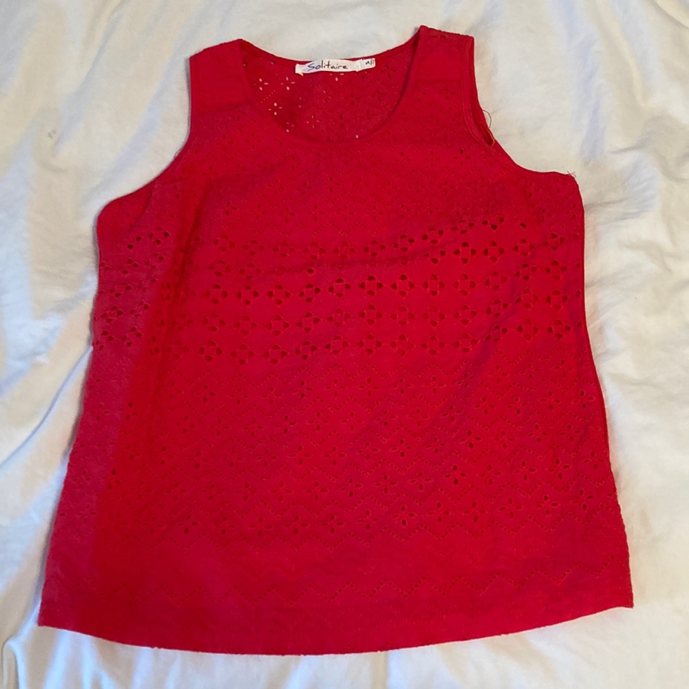 Solitaire Brand Small Red Top Textured Embroidered